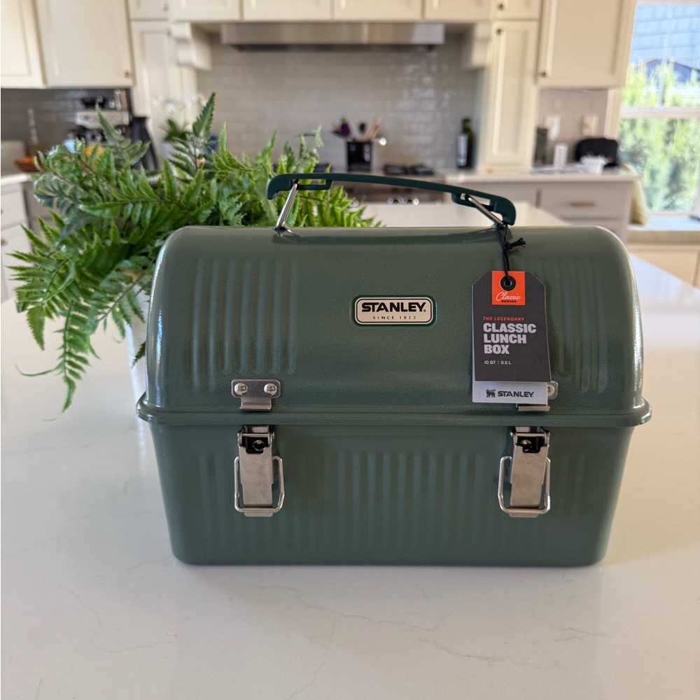 🌟 Classic Stanley Lunch Box ~ 10 Quart ~ NWT